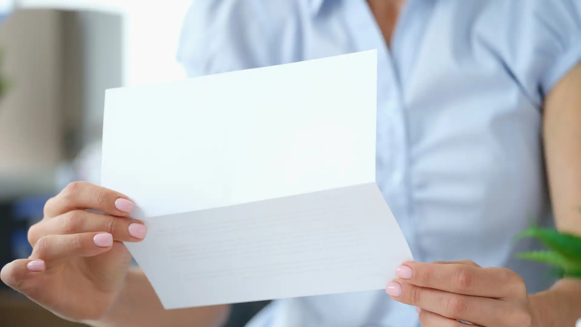 Commercial lease break clause notice being served by tenant to landlord in UK office