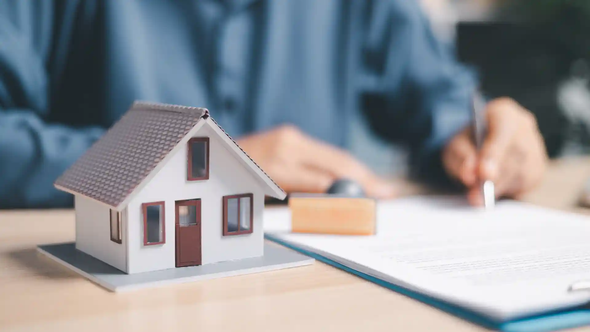 Commercial lease UK Full Repairing and Insuring obligations explained for tenants