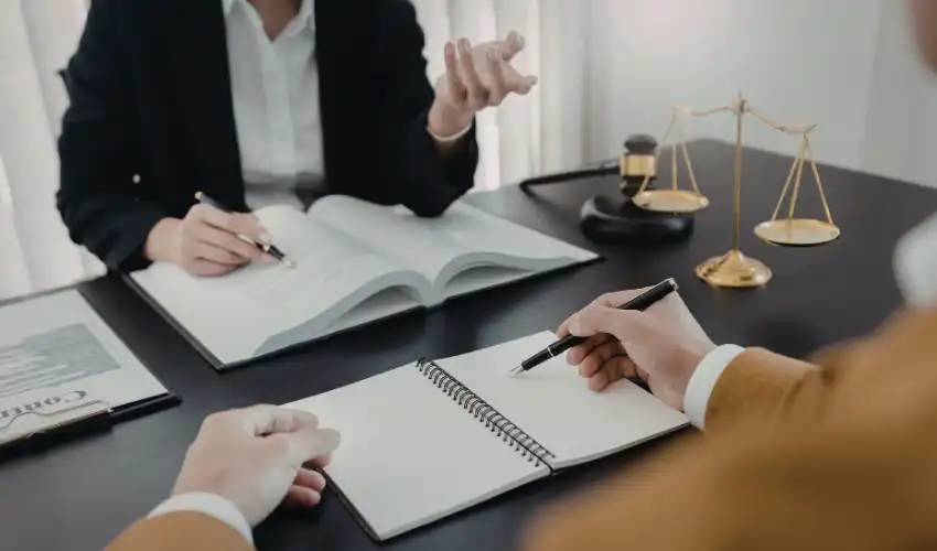 lease drafting and review solicitors advising client on lease agreement